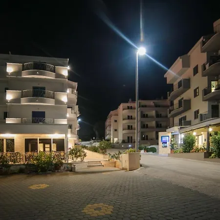 Otel Ivando - K&s 4*