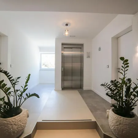 Ivando - K&s Otel Drvenik (Split-Dalmatia)