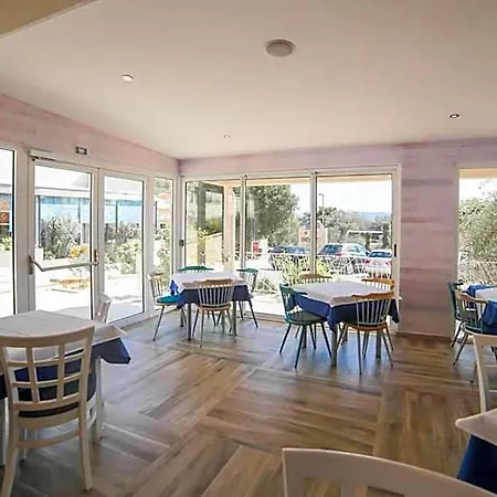 Ivando - K&s Hotel Drvenik (Split-Dalmatia)