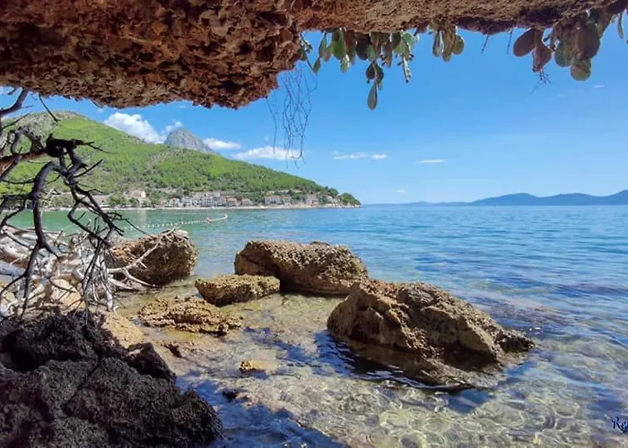 Hotel Ivando - K&s Drvenik (Split-Dalmatia)